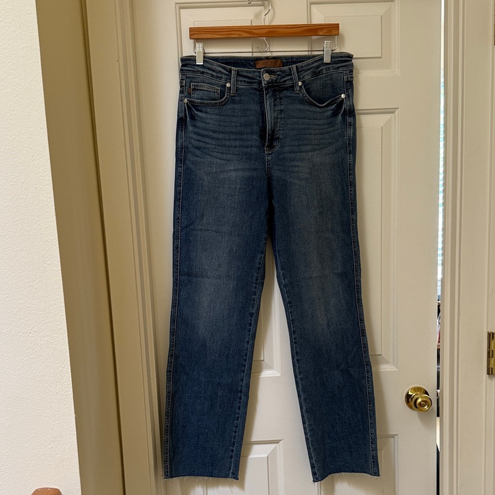 Judy Blue Straight Fit Classic Blue Women's Jeans - 11/30